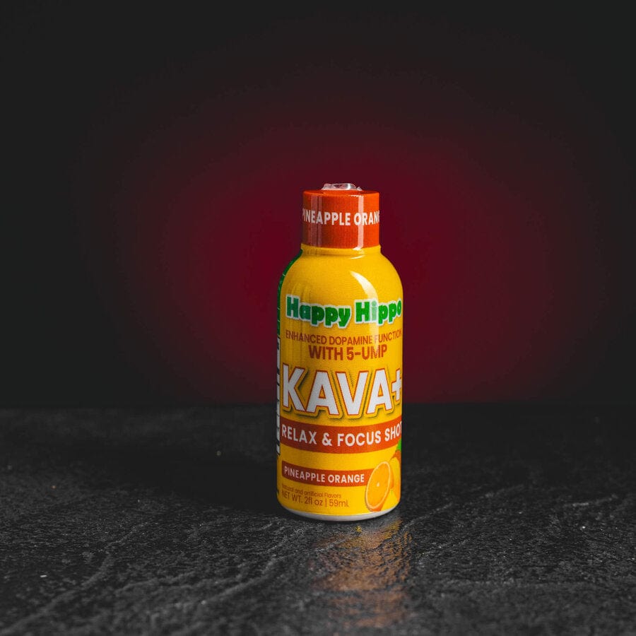 Кава Кава Шот с 5'UMP от Kratom World, бутилка от 2oz, вкус на ананас и портокал, релаксиращи и ноотропни ефекти, насърчава спокойствието и умствената яснота, Кава Кава за продажба.