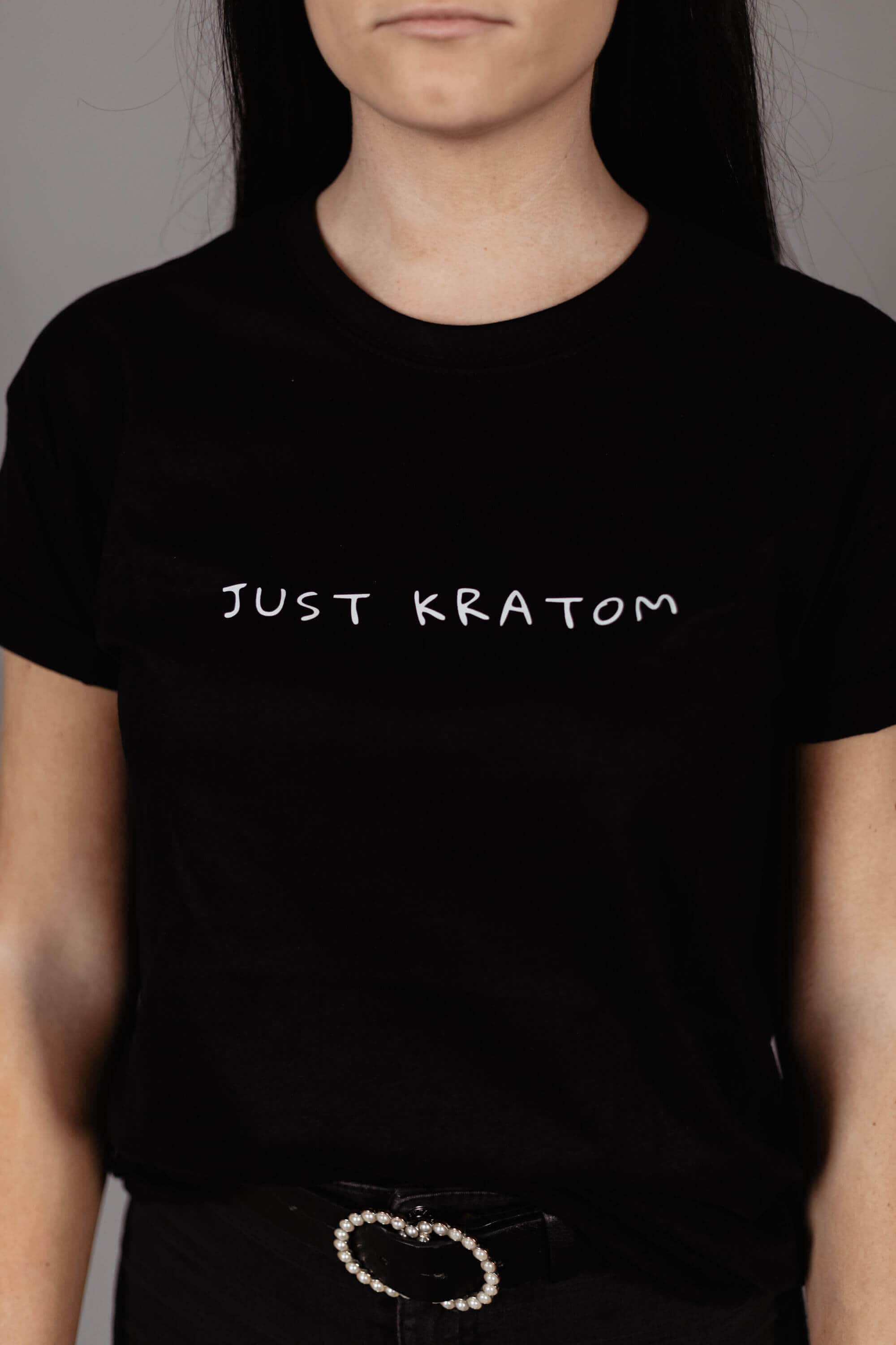 Детайли за щампа на дамска тениска Kratom World Just Kratom