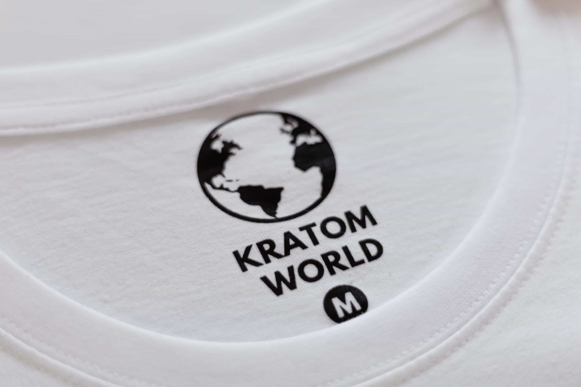 Етикет за тениска Kratom World